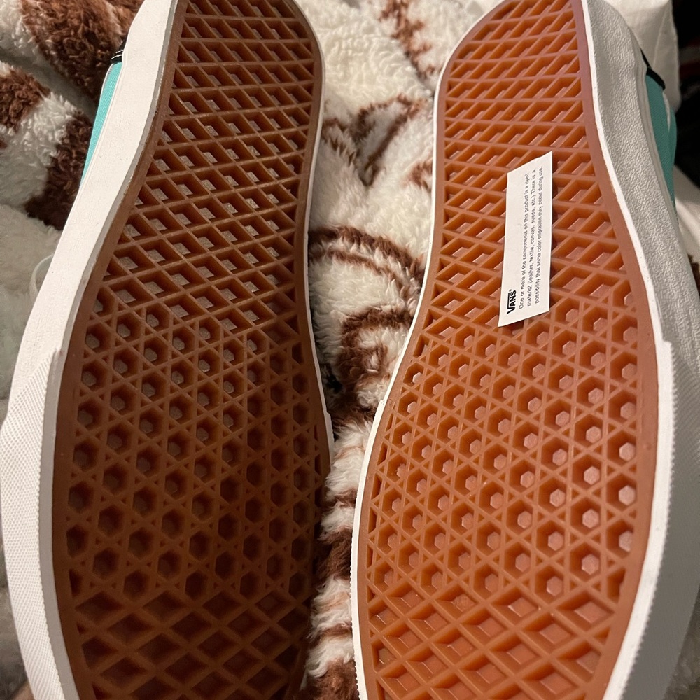 Vans - Picture 4 of 4